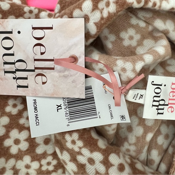 Belle du Jour Floral Lounge Set Juniors’ Size X-Large - Picture 8 of 9